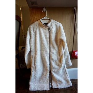 Never been worn** banana republic Sherpa jacket